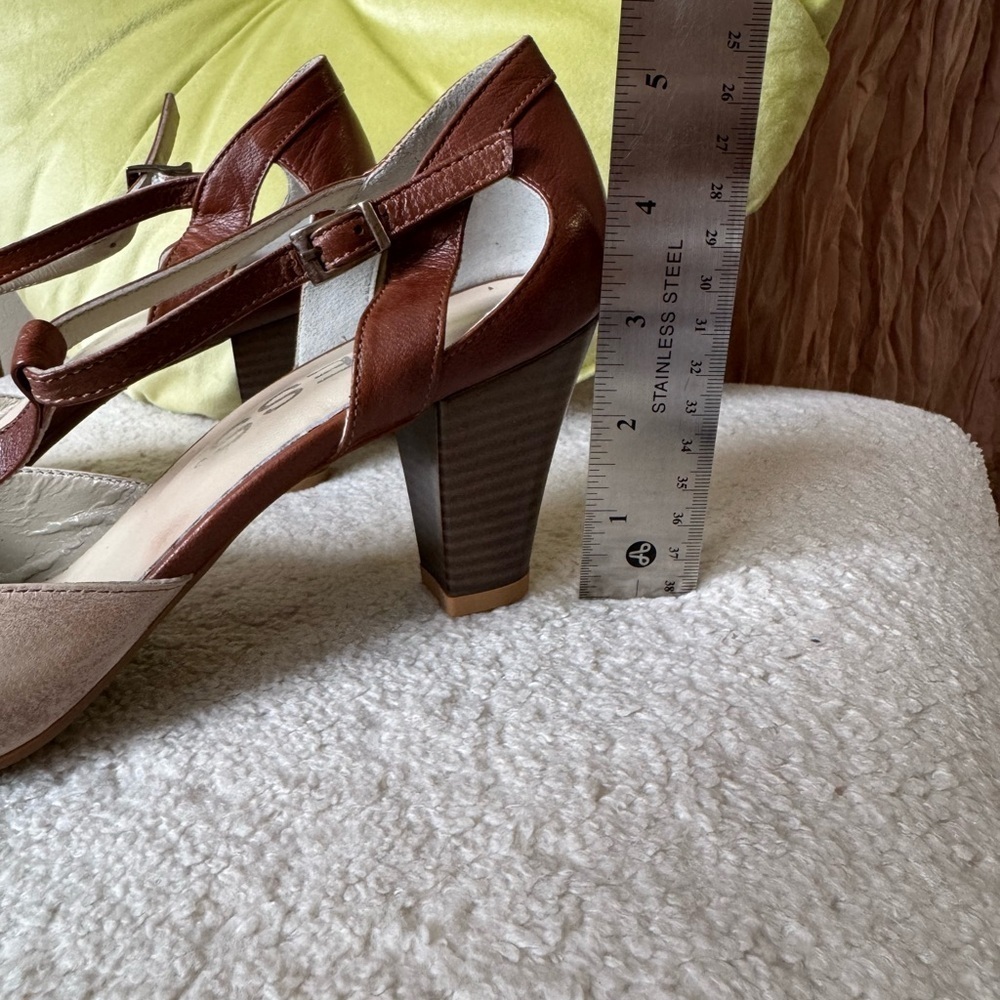 Brown and Cream Leather Women's Shoes - Picture 8 of 12